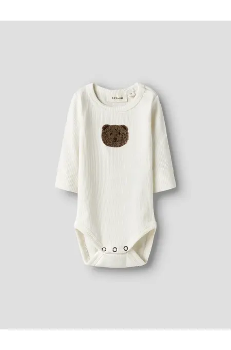 LILAtelier - Süßer Body mit Teddy-Plüsch-Applikation - Coconut Milk