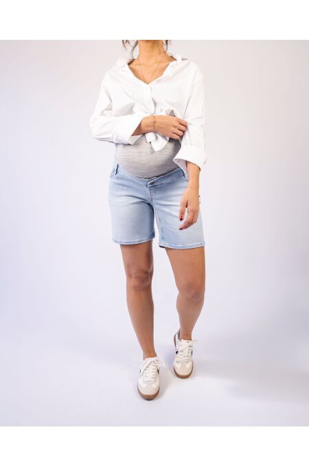 Love 2 Wait Jeans Shorts Long Light Wash