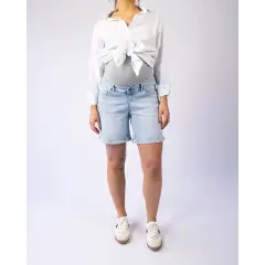 Love 2 Wait Short Denim Light Wash