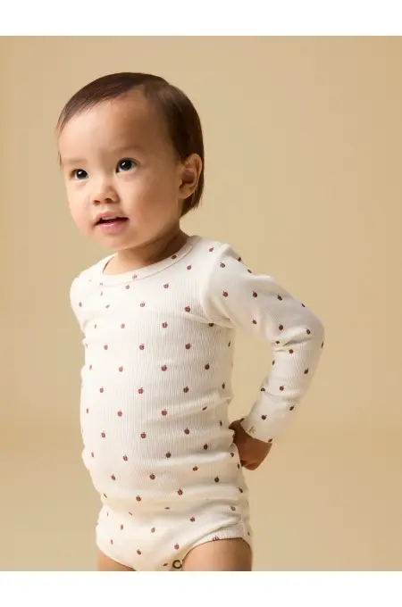LilAtelier - Body mit Apfel Print - Coconut Milk
